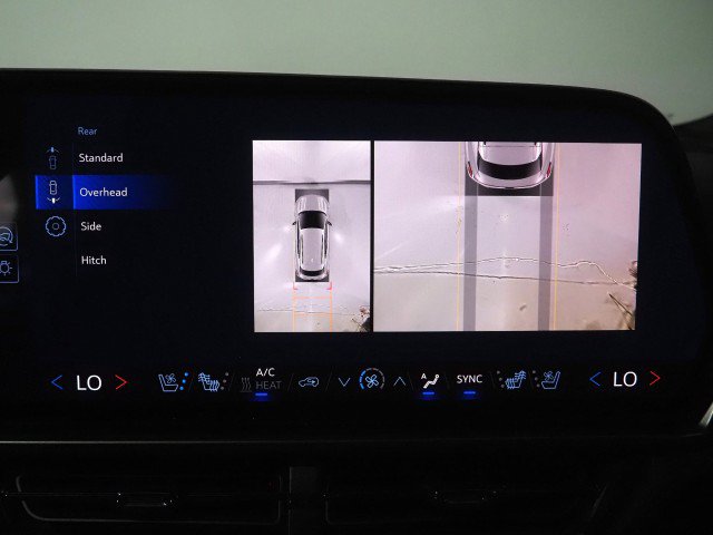 Used 2024 Chevrolet Equinox EV RS FWD image 27