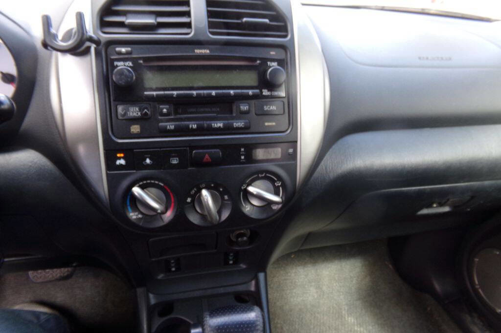Used 2005 Toyota RAV4 4WD image 10