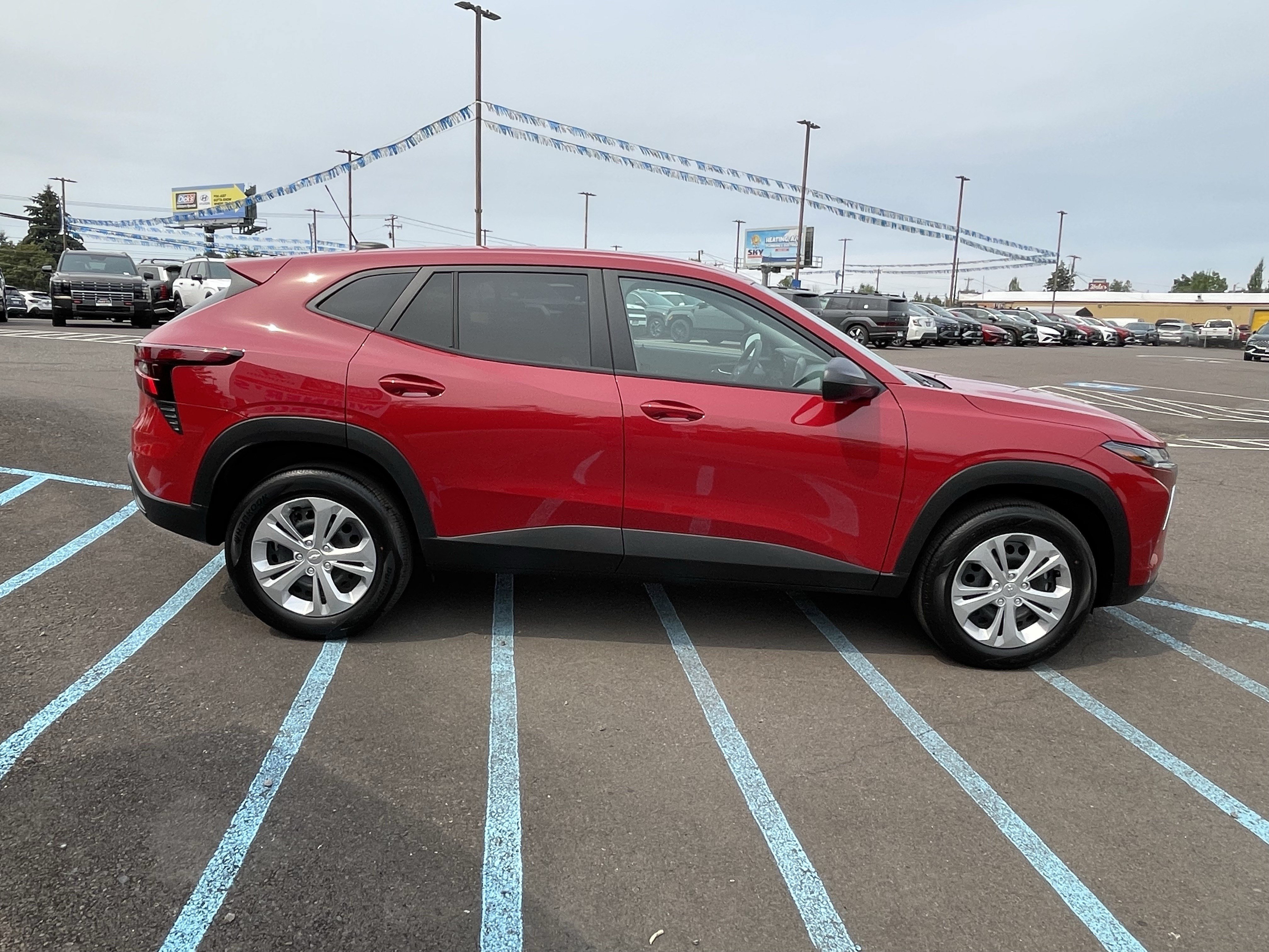 Used 2026 Chevrolet Trax LS FWD image 6