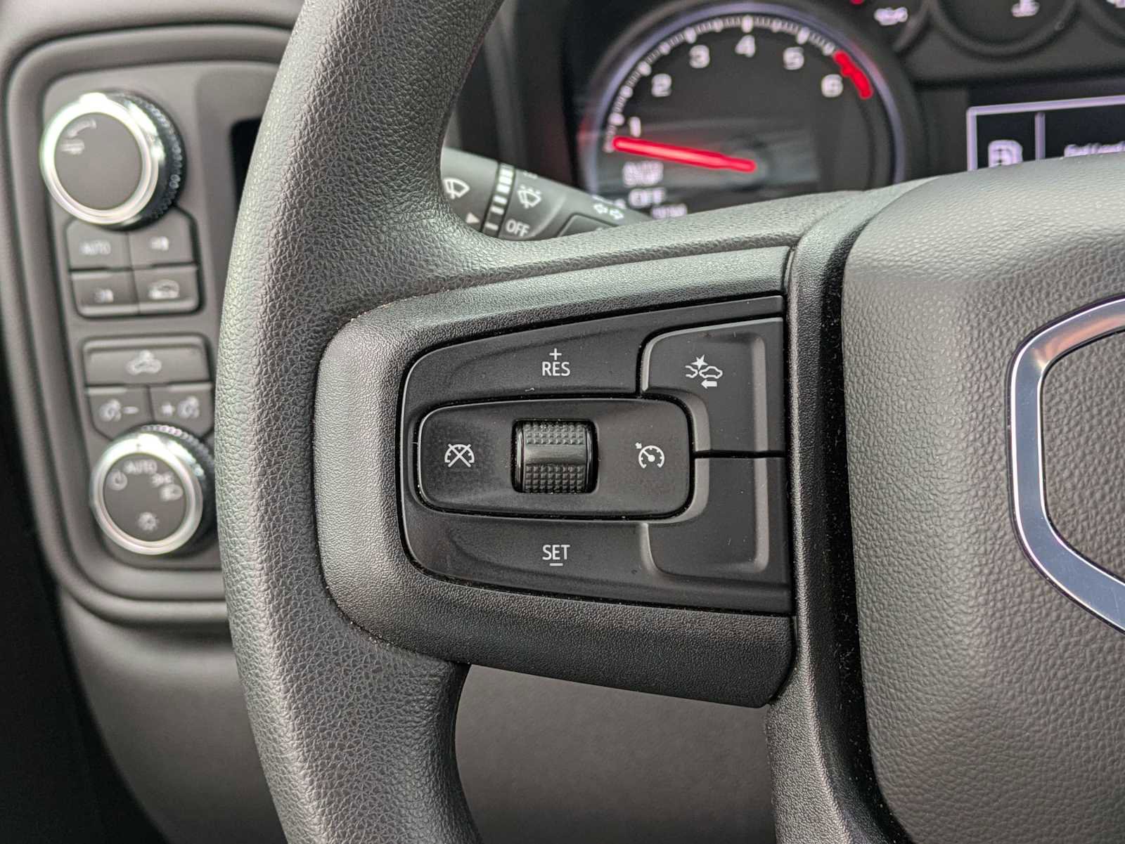 Used 2024 GMC Sierra 1500 Pro w/ Pro Value Package AWD/4WD image 17