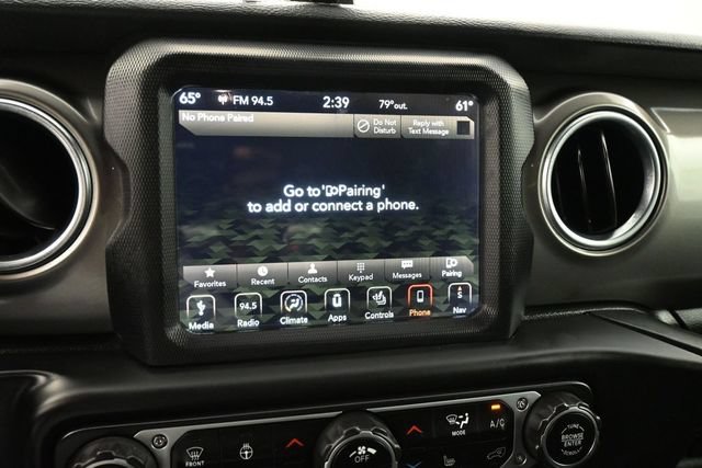 Used 2018 Jeep Wrangler Unlimited Sahara AWD/4WD image 10