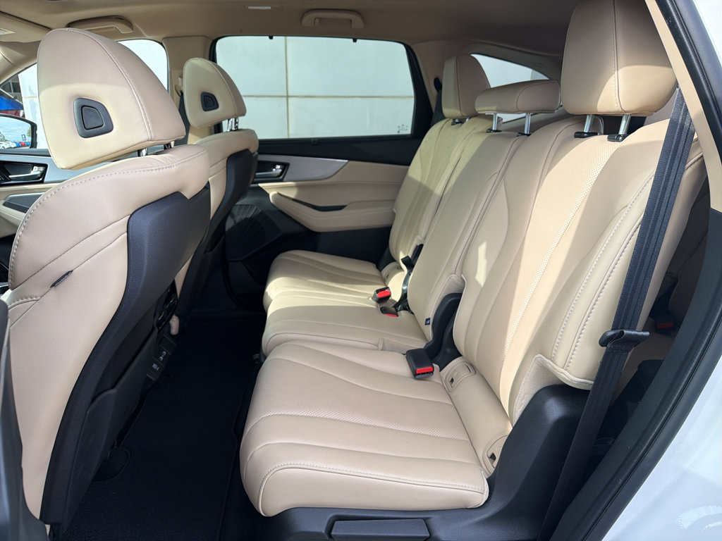 Certified 2024 Acura MDX w/ Technology Package AWD/4WD image 15