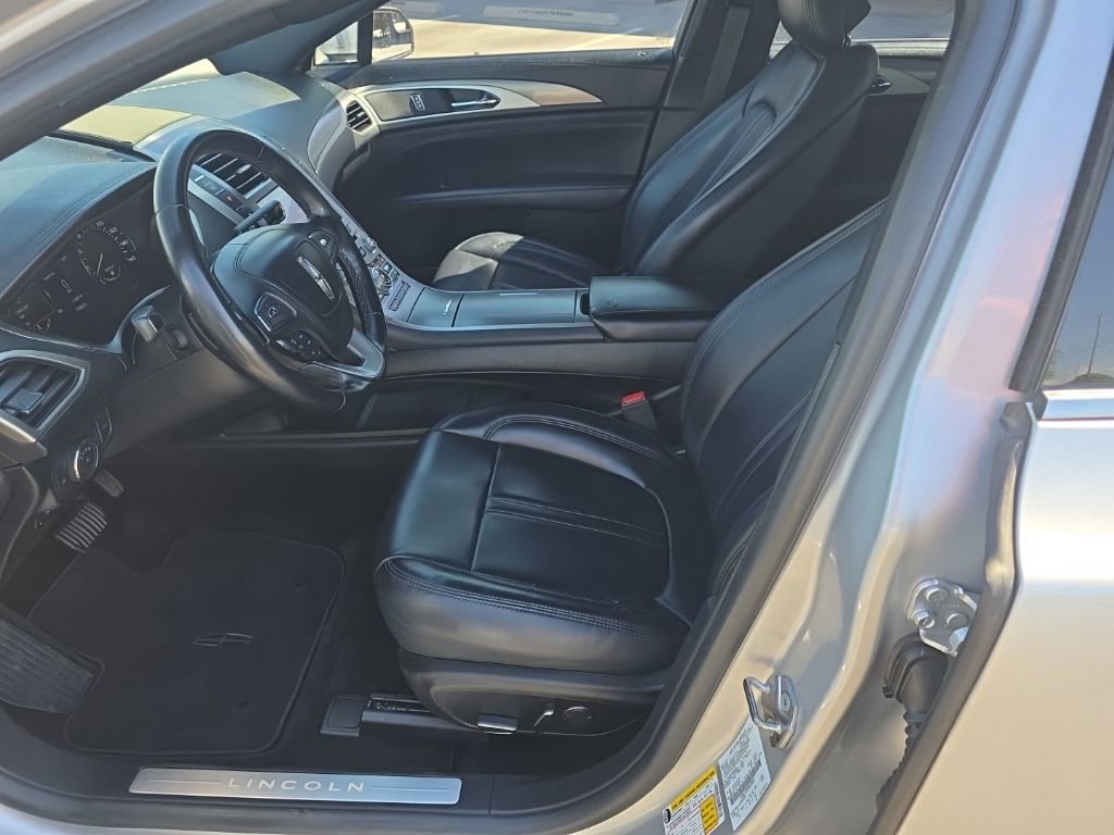 Used 2018 Lincoln MKZ Premiere FWD image 15