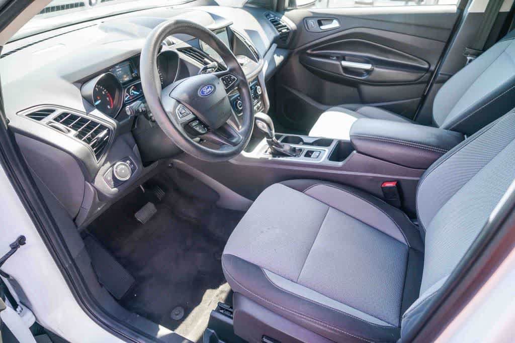 Used 2019 Ford Escape SE FWD image 16