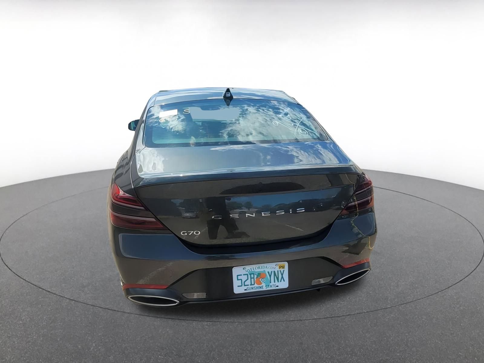 Used 2025 Genesis G70 2.5T image 6