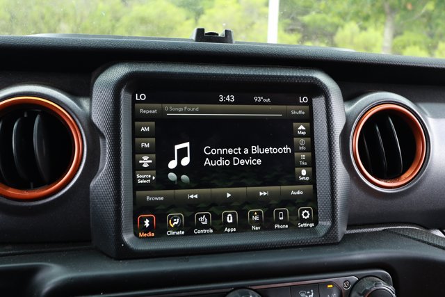 Used 2022 Jeep Gladiator Mojave w/ Cold Weather Group AWD/4WD image 8