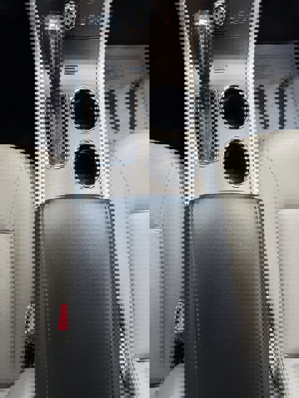 Used 2012 Ford Edge SEL FWD image 17