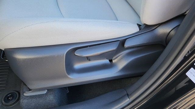 Certified 2023 Toyota Corolla Cross LE image 8