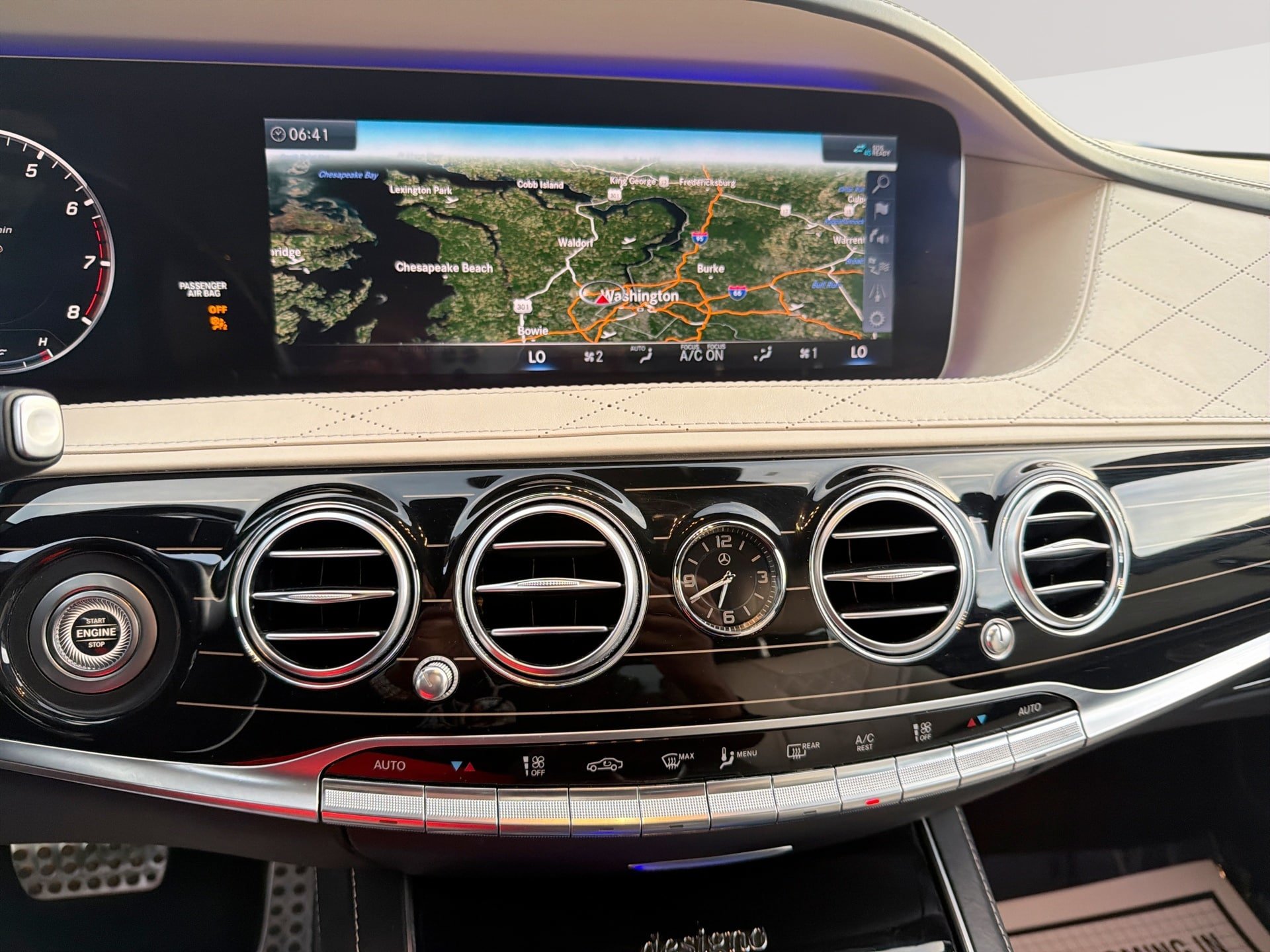 Used 2019 Mercedes-Benz S 560 4MATIC Sedan image 17