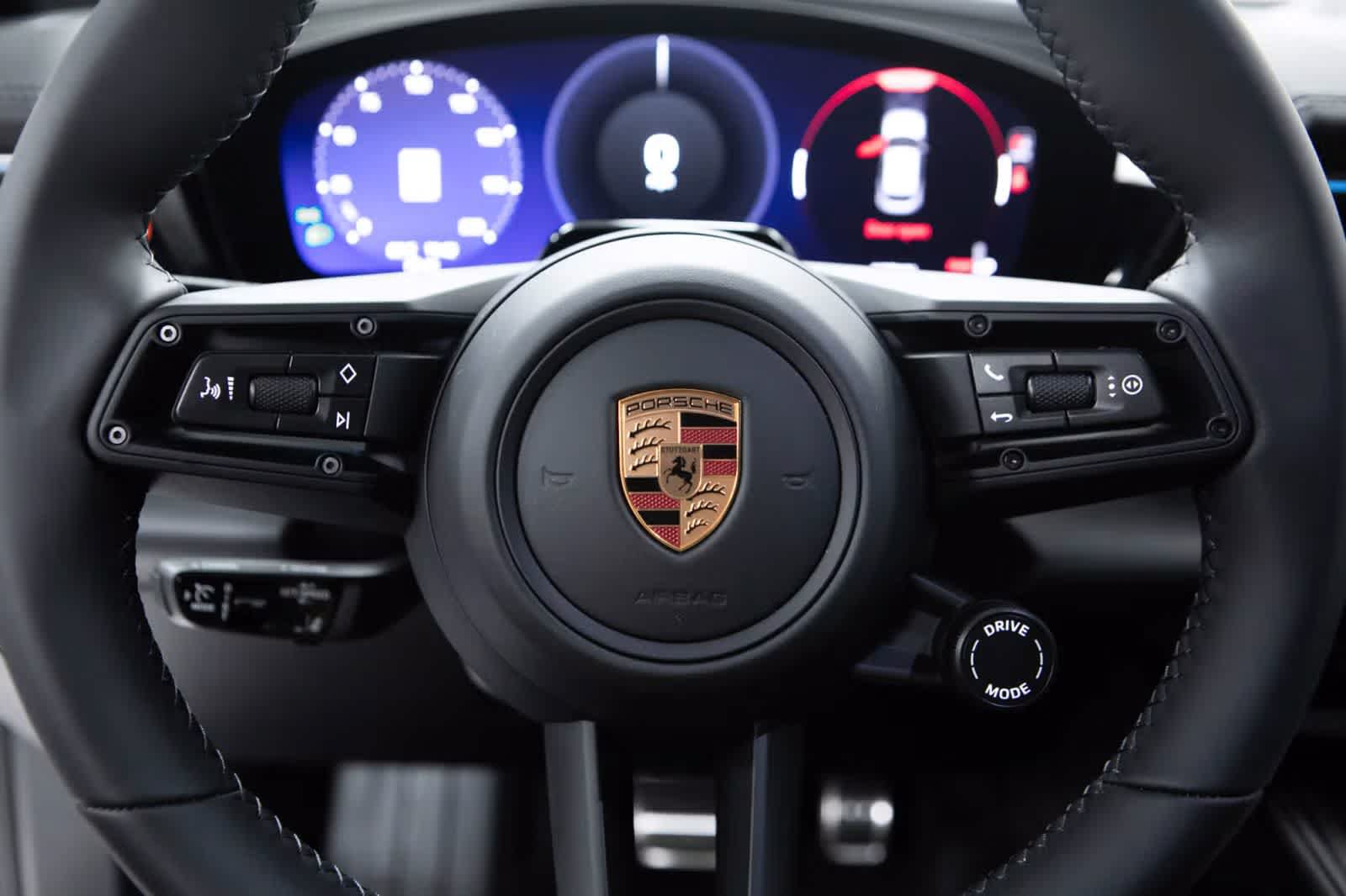 Certified 2026 Porsche Macan 4S Electric AWD/4WD image 13