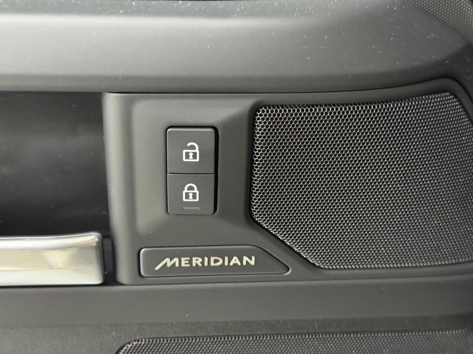 New 2026 Land Rover Defender 110 S image 23