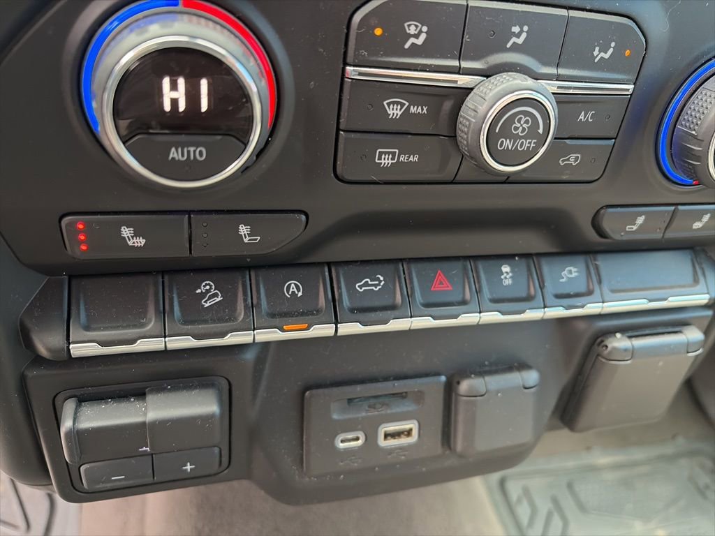 Used 2019 Chevrolet Silverado 1500 LT w/ Texas Edition image 23