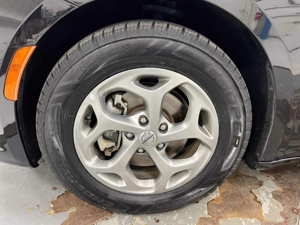 Used 2023 Chrysler Pacifica Limited image 27