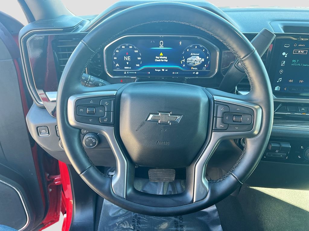 Used 2025 Chevrolet Silverado 1500 LT image 11