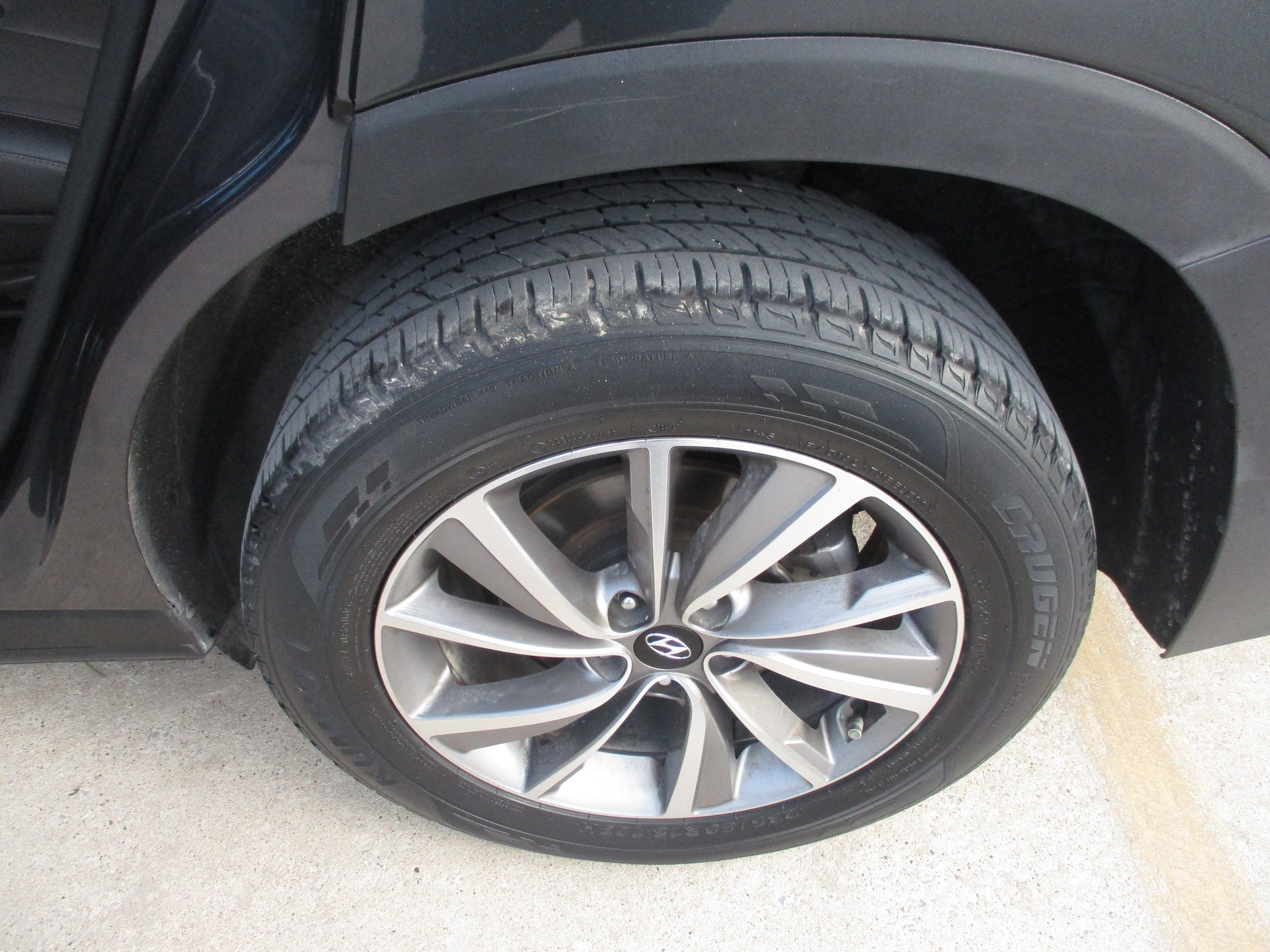 Used 2020 Hyundai Santa Fe SEL w/ Convenience + Premium Package AWD/4WD image 6