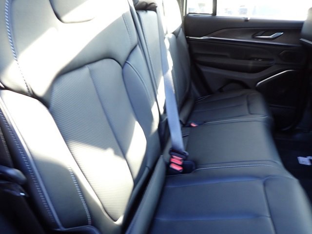 New 2025 Jeep Grand Cherokee Overland w/ Adv Protech Group III image 12