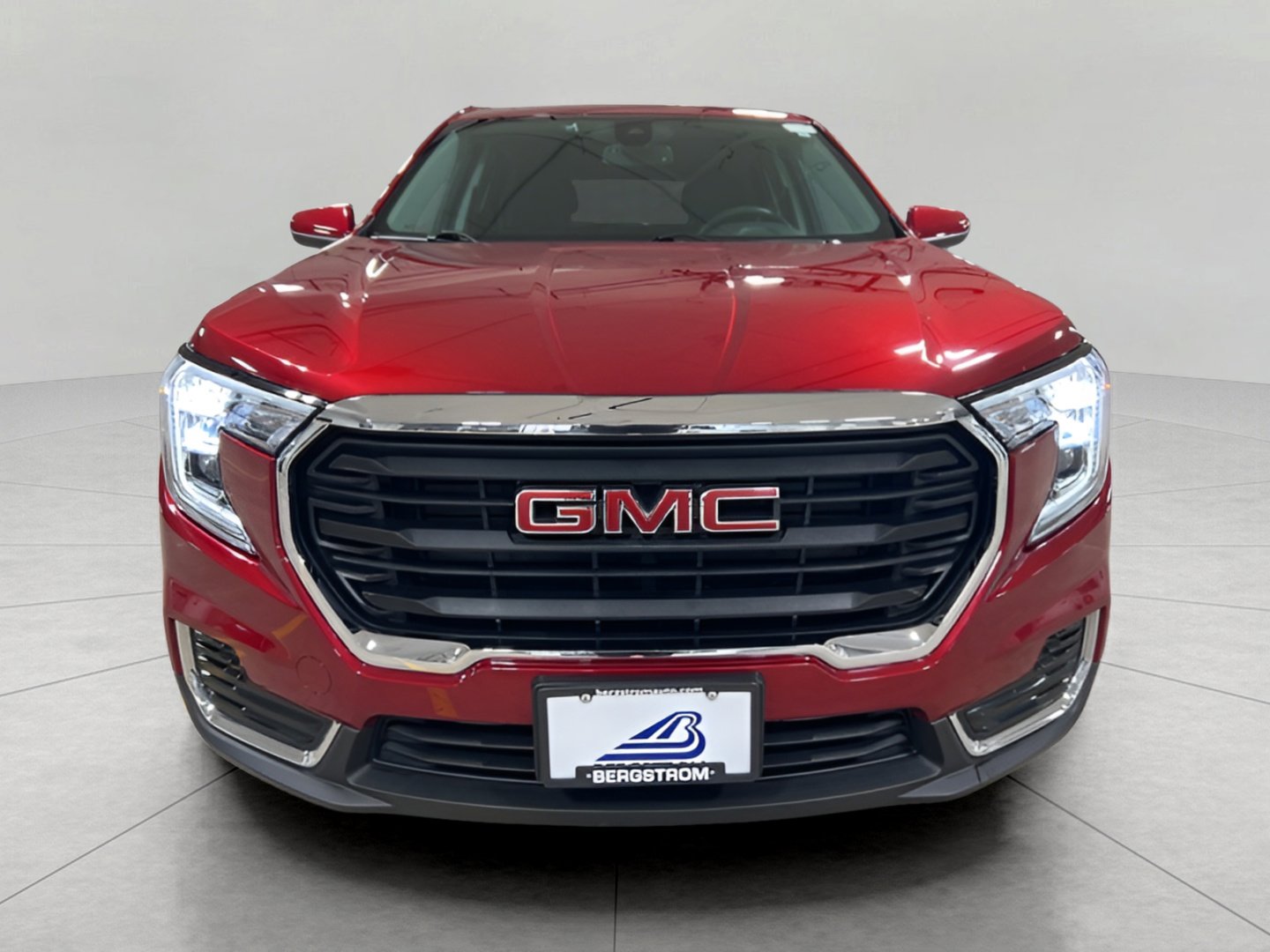 Used 2024 GMC Terrain SLE image 29