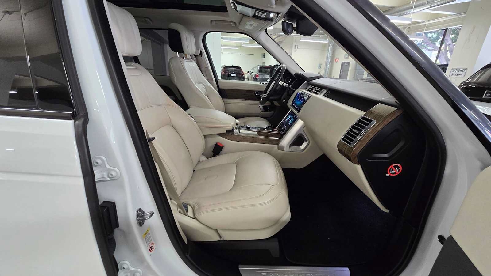 Used 2019 Land Rover Range Rover AWD/4WD image 11