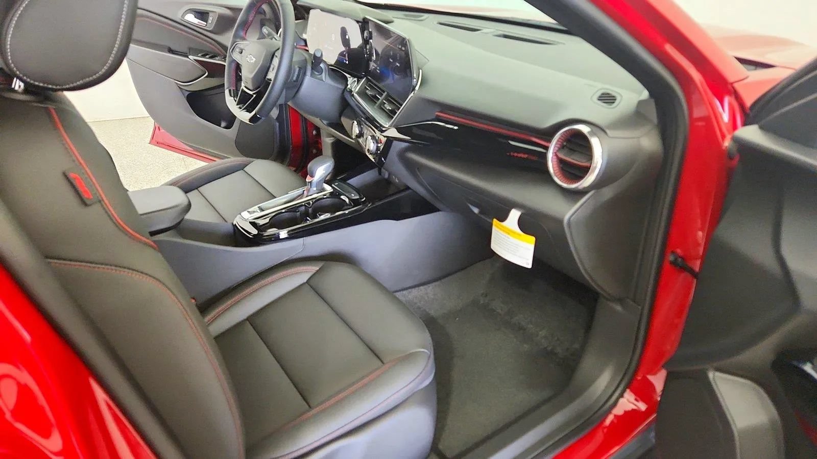 New 2026 Chevrolet Trax RS w/ Driver Confidence Package FWD image 27