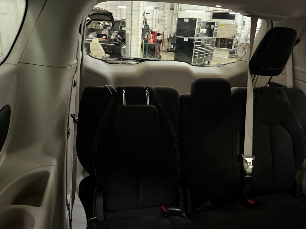 Used 2023 Chrysler Voyager LX FWD image 31