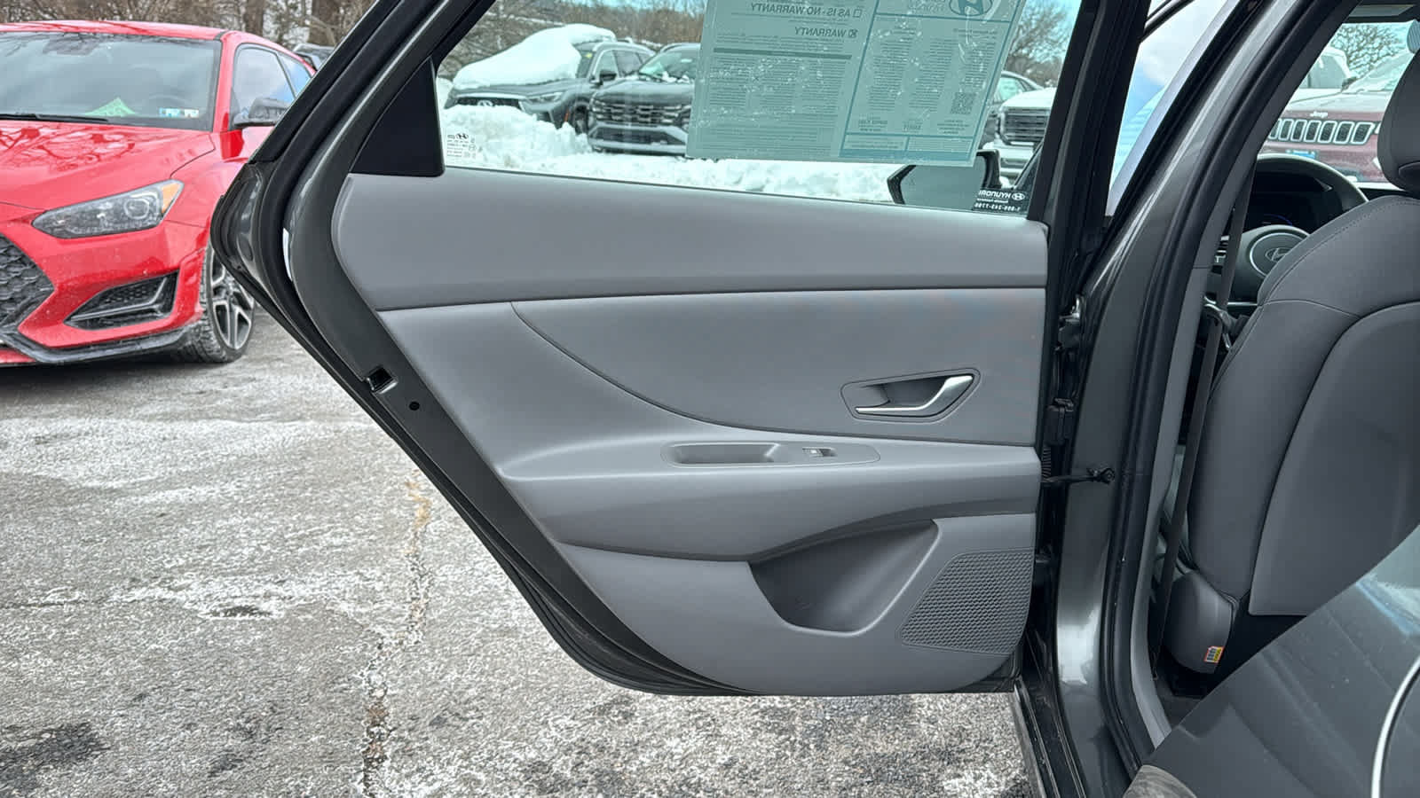 Used 2025 Hyundai Elantra SE image 22