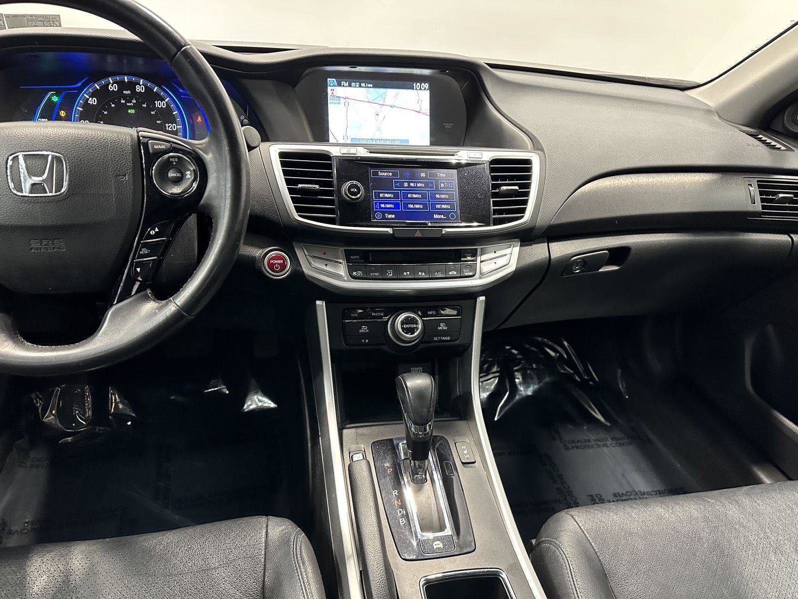 Used 2015 Honda Accord Touring image 19