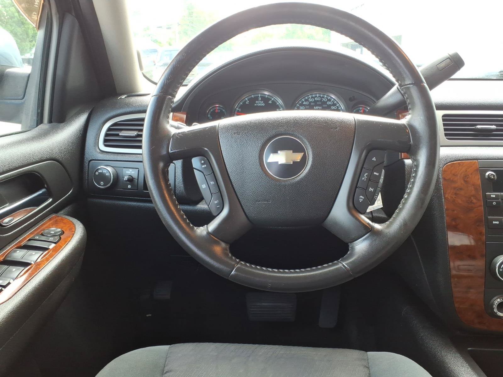 Used 2009 Chevrolet Avalanche LT w/ Convenience Package #1 RWD image 5