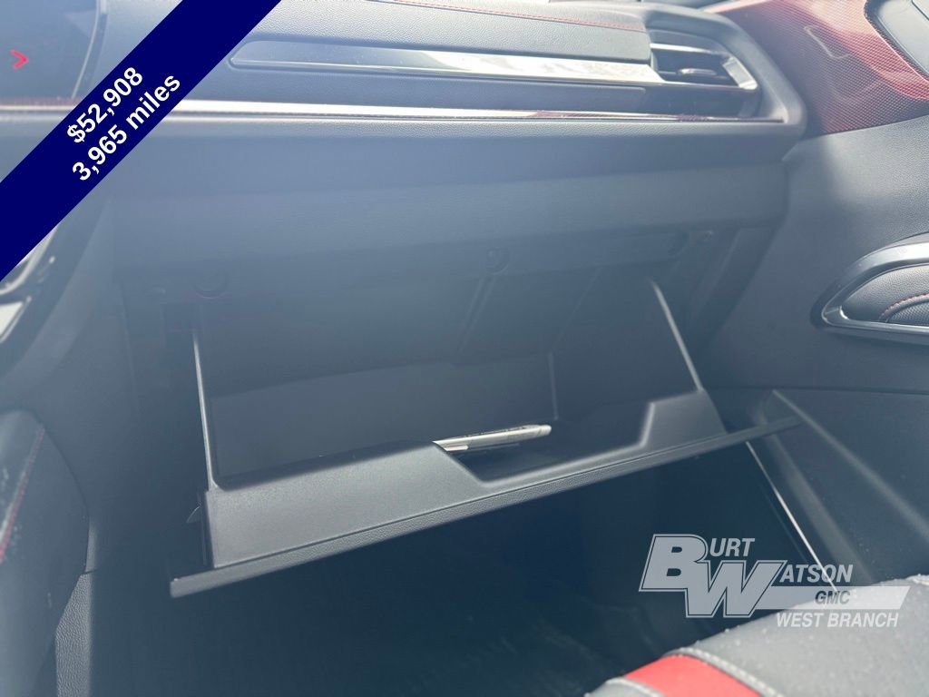 Used 2026 Chevrolet Traverse RS image 23