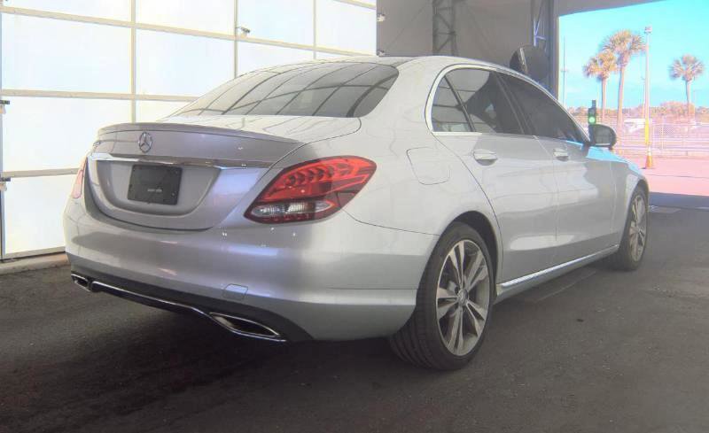 Used 2017 Mercedes-Benz C 300 Sedan image 4