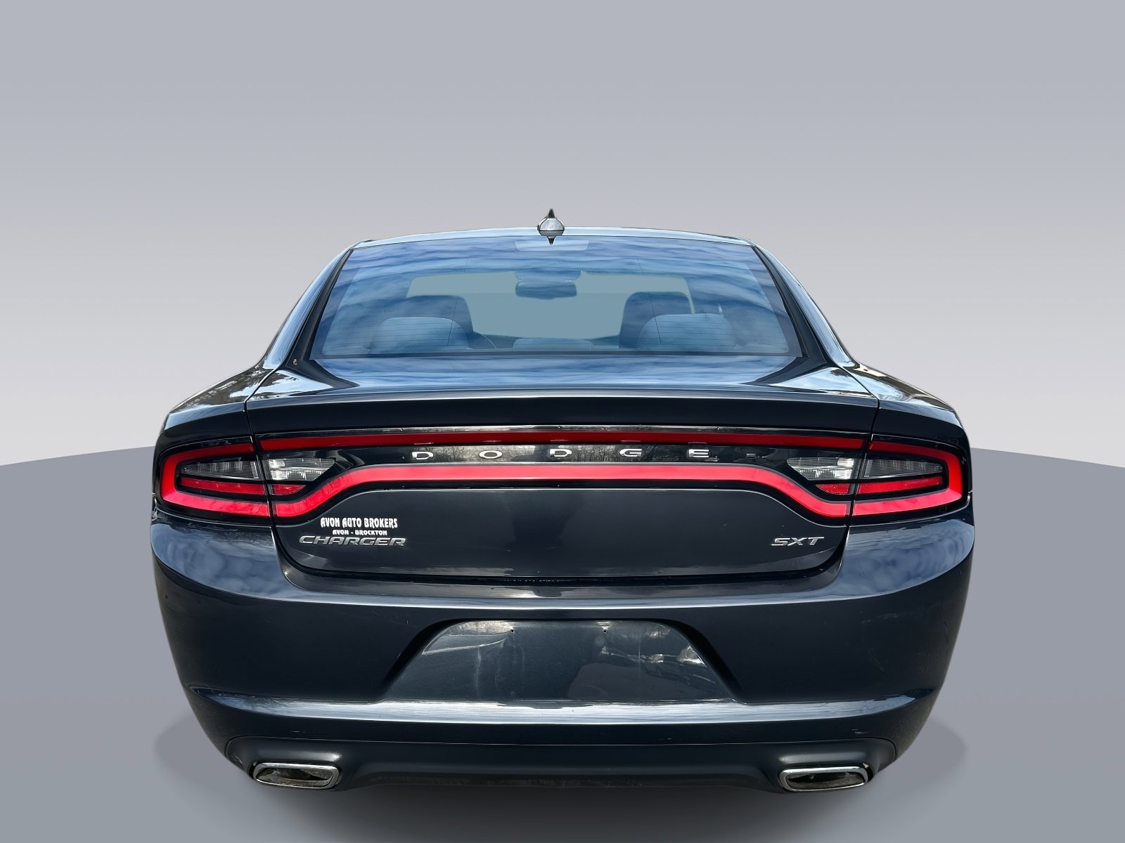 Used 2016 Dodge Charger SXT image 4