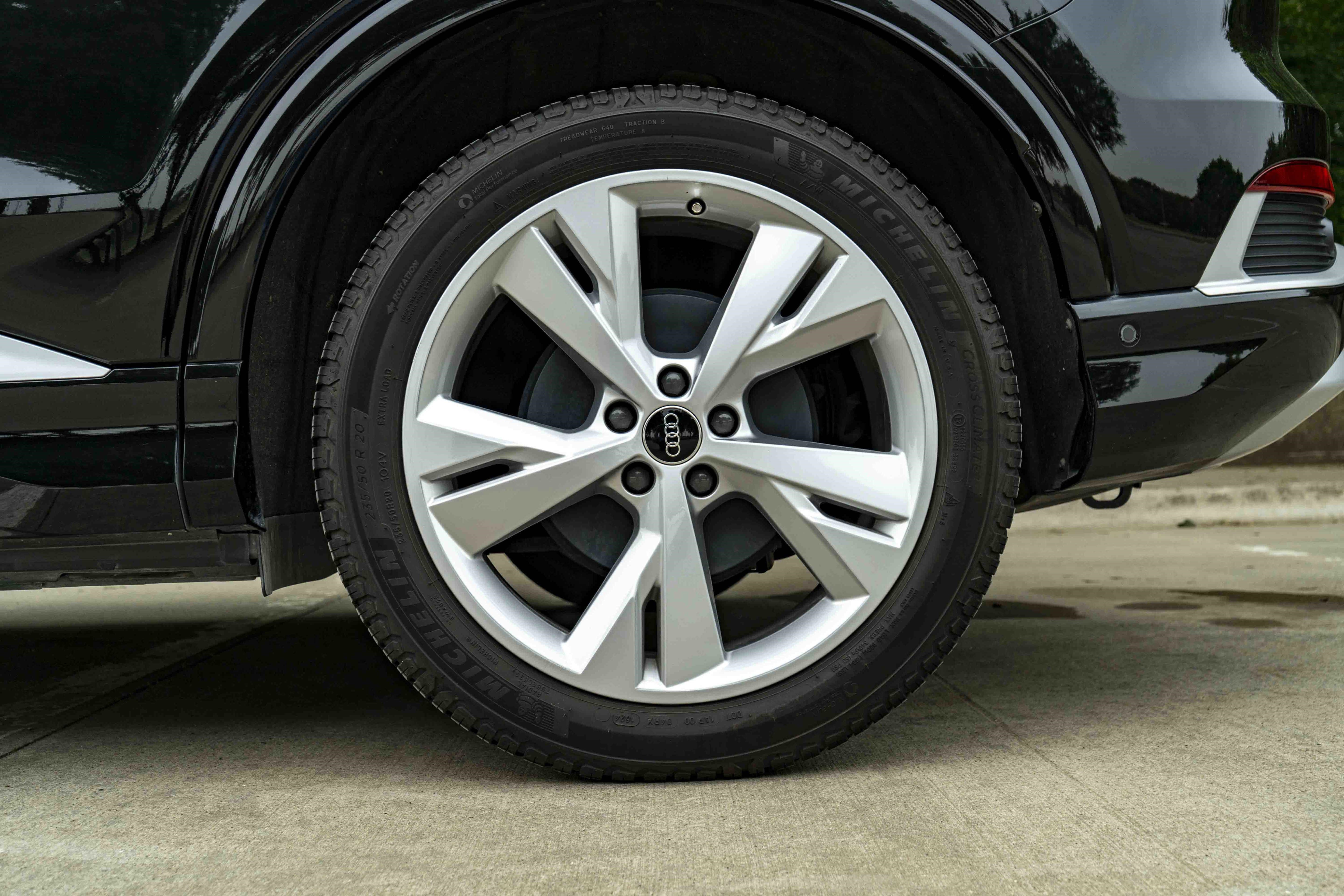 Used 2023 Audi Q4 e-tron Premium Plus AWD/4WD image 10