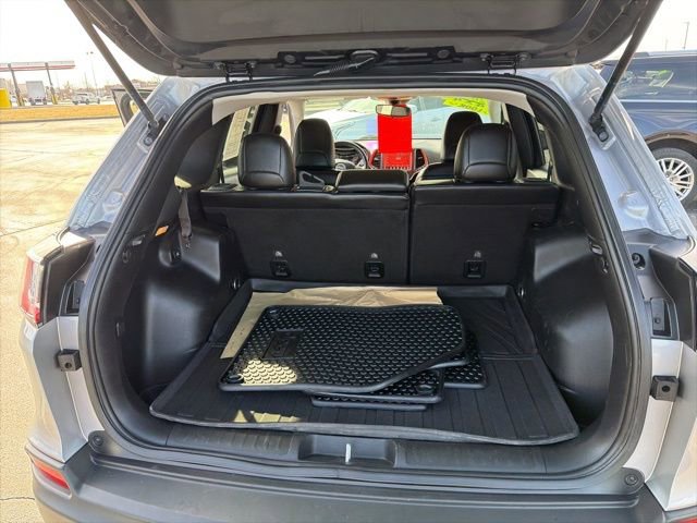 Used 2021 Jeep Cherokee Trailhawk image 31