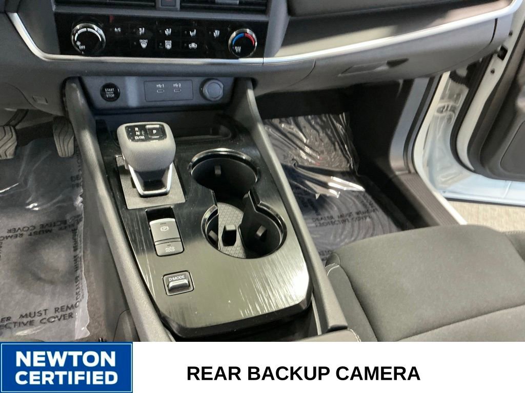 Used 2025 Nissan Rogue S FWD image 8