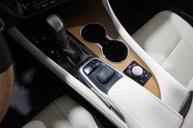 Used 2018 Lexus RX 350 AWD w/ Premium Package image 15