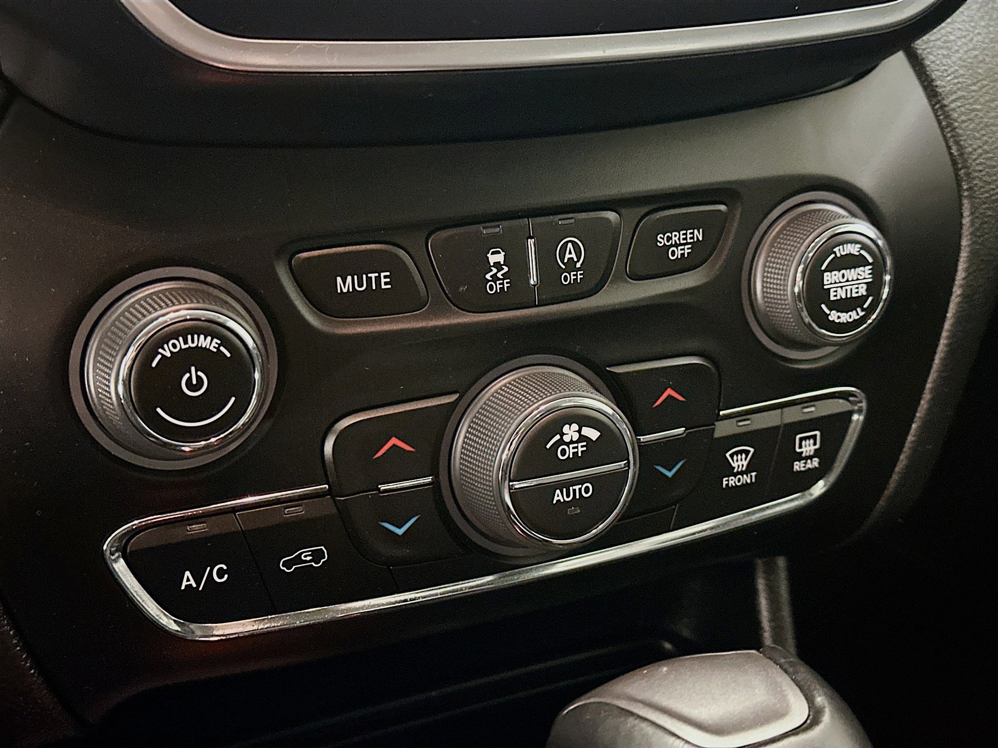 Used 2022 Jeep Cherokee Latitude Lux image 23