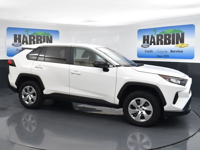 Used 2022 Toyota RAV4 LE FWD image 7