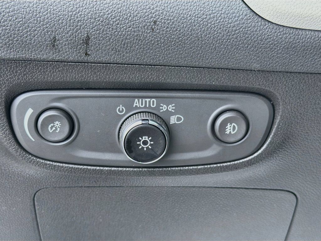 Used 2023 Buick Encore GX Select FWD image 33