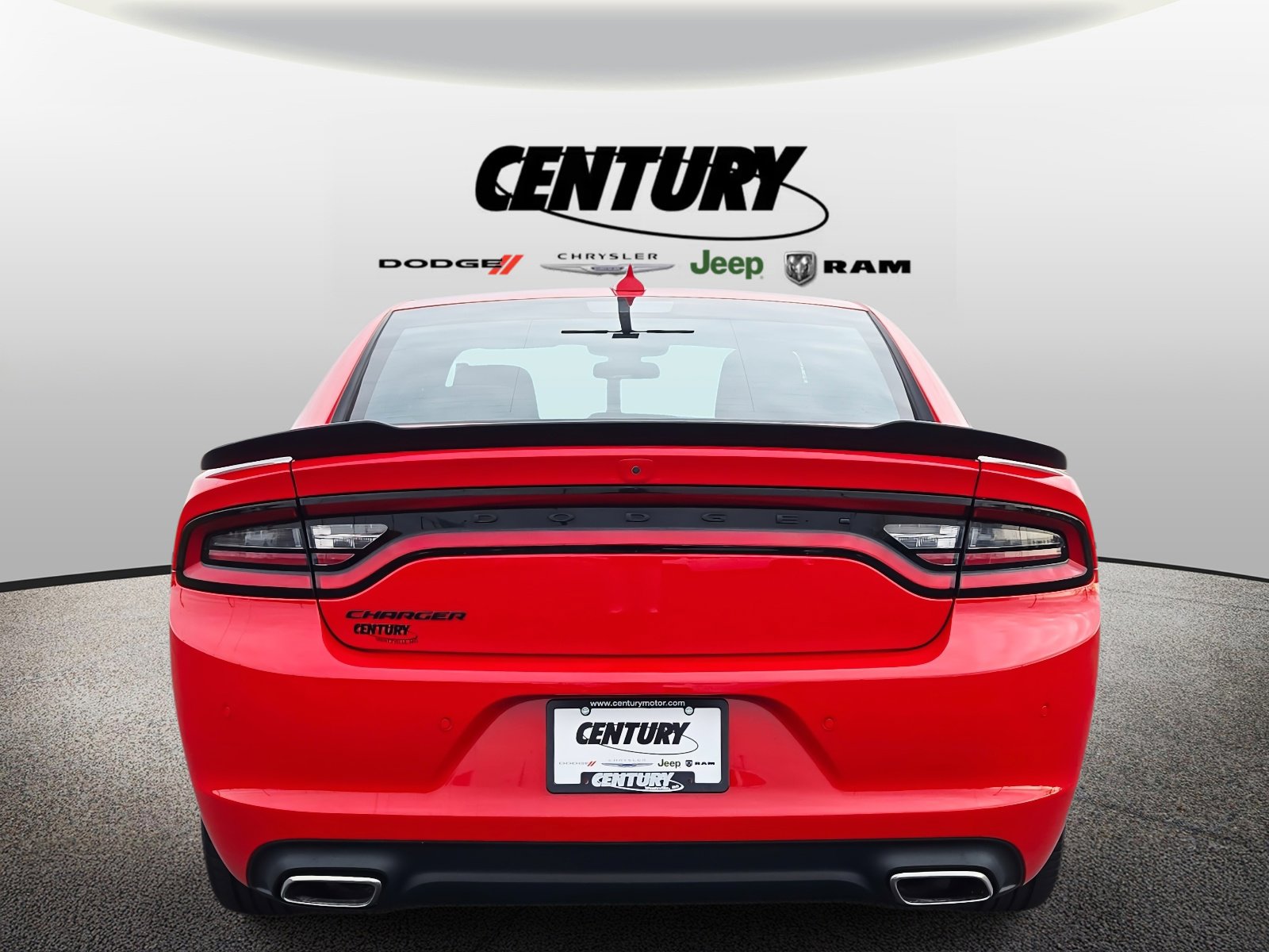 Used 2023 Dodge Charger SXT w/ Blacktop Package image 5