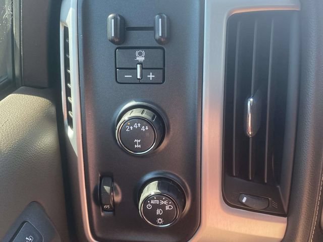 Used 2019 GMC Sierra 2500 SLT w/ Duramax Plus Package AWD/4WD image 20