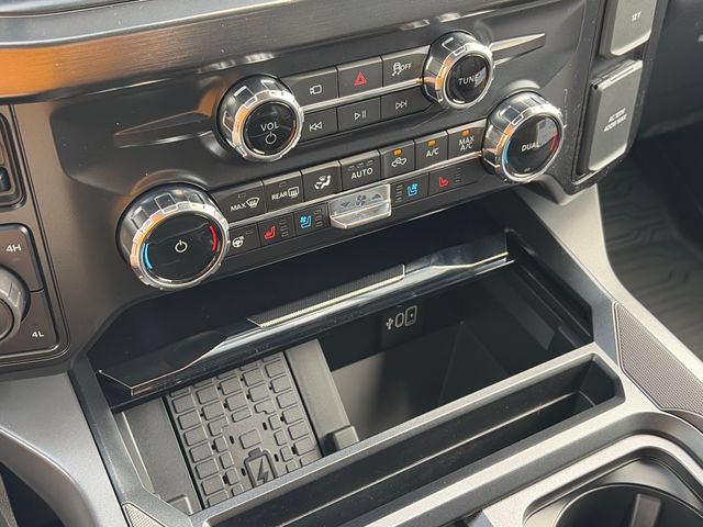 New 2027 Ford F350 Lariat w/ Black Appearance Package AWD/4WD image 23