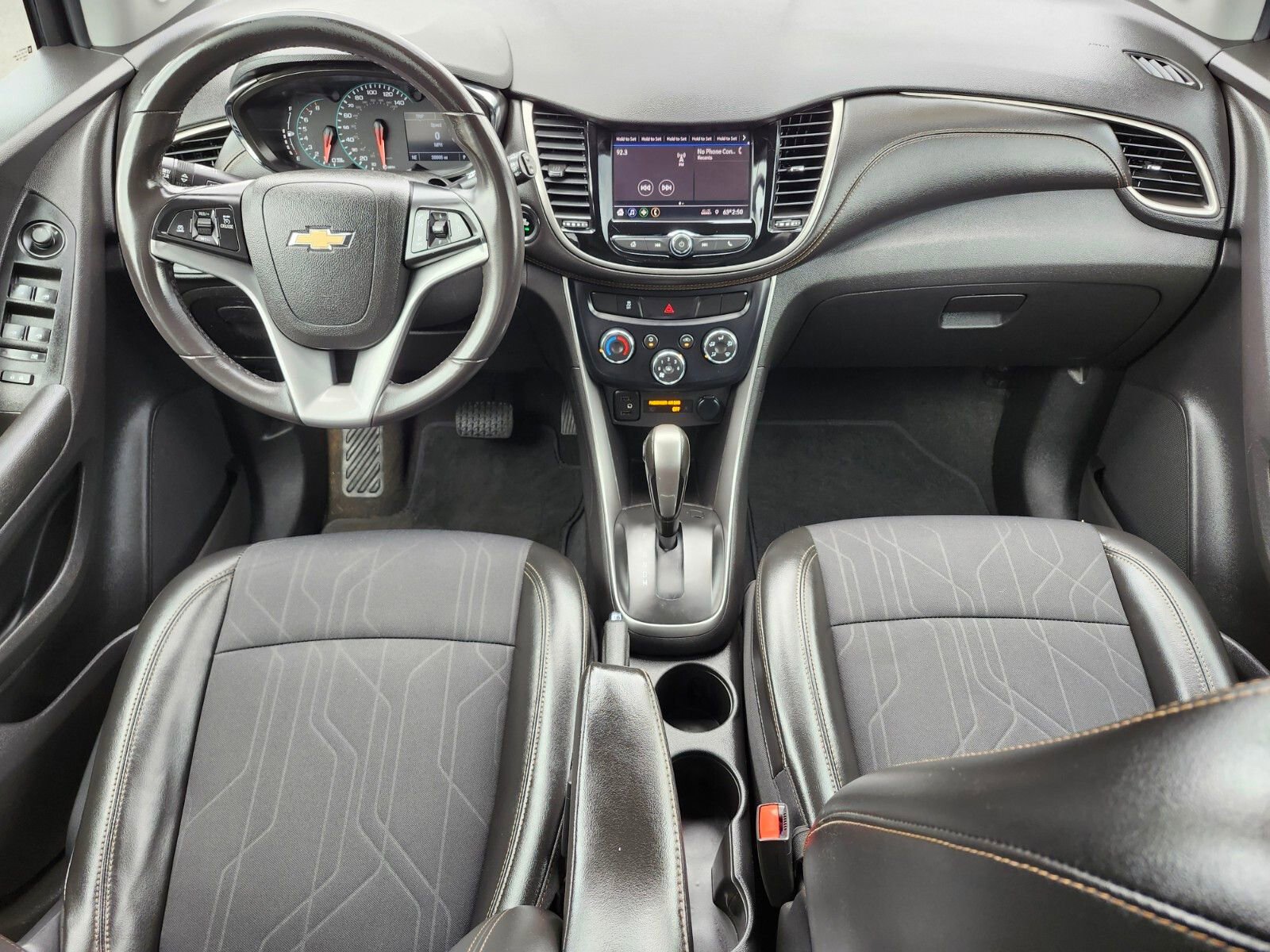 Used 2020 Chevrolet Trax LT w/ LT Convenience Package AWD/4WD image 12