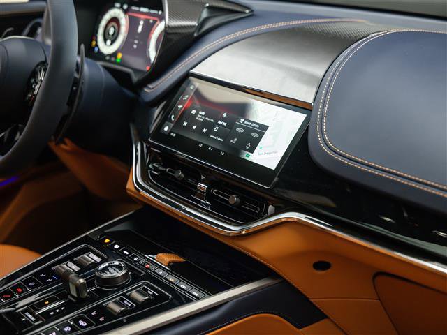 New 2026 Aston Martin DBX 707 image 32