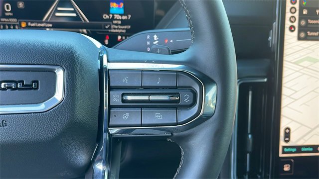 Used 2025 GMC Yukon XL Denali image 23