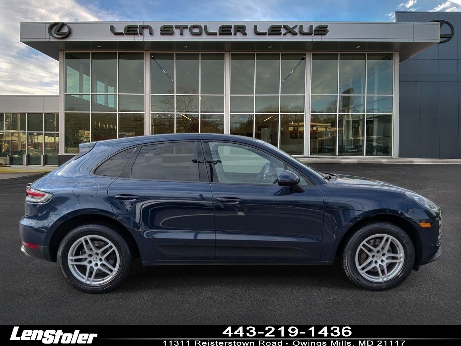 Used 2019 Porsche Macan AWD/4WD image 2