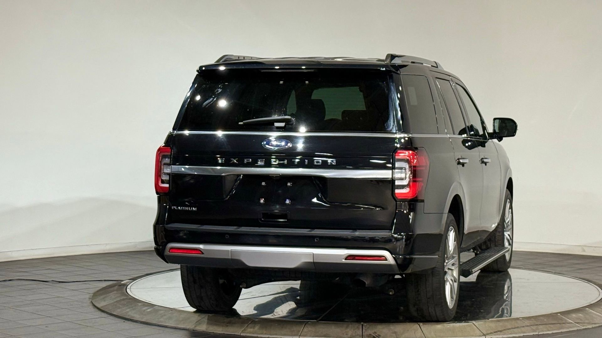 Used 2022 Ford Expedition Platinum image 8