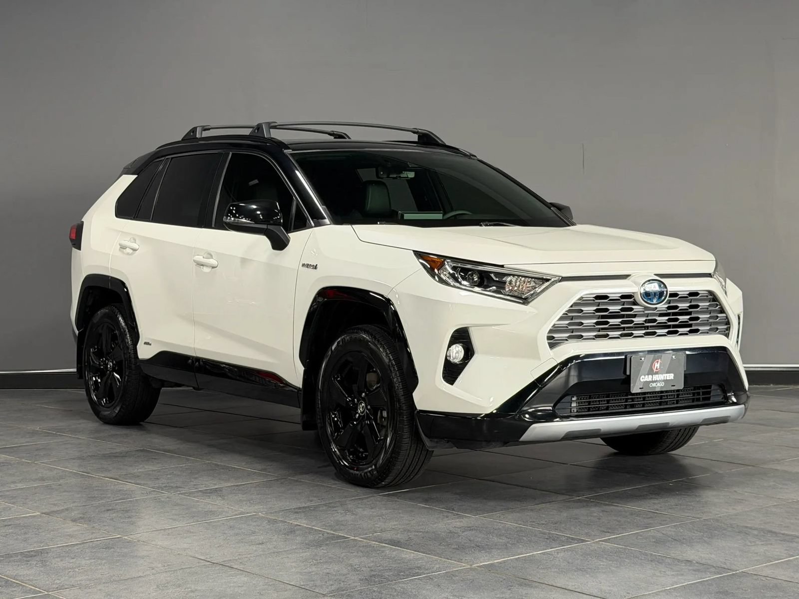 Used 2019 Toyota RAV4 XSE w/ Carpet Mat Package AWD/4WD image 3