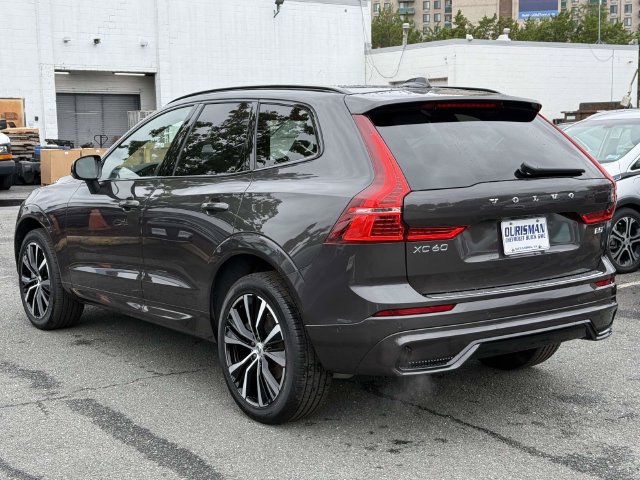 Used 2025 Volvo XC60 B5 Ultra w/ Climate Package AWD/4WD image 4