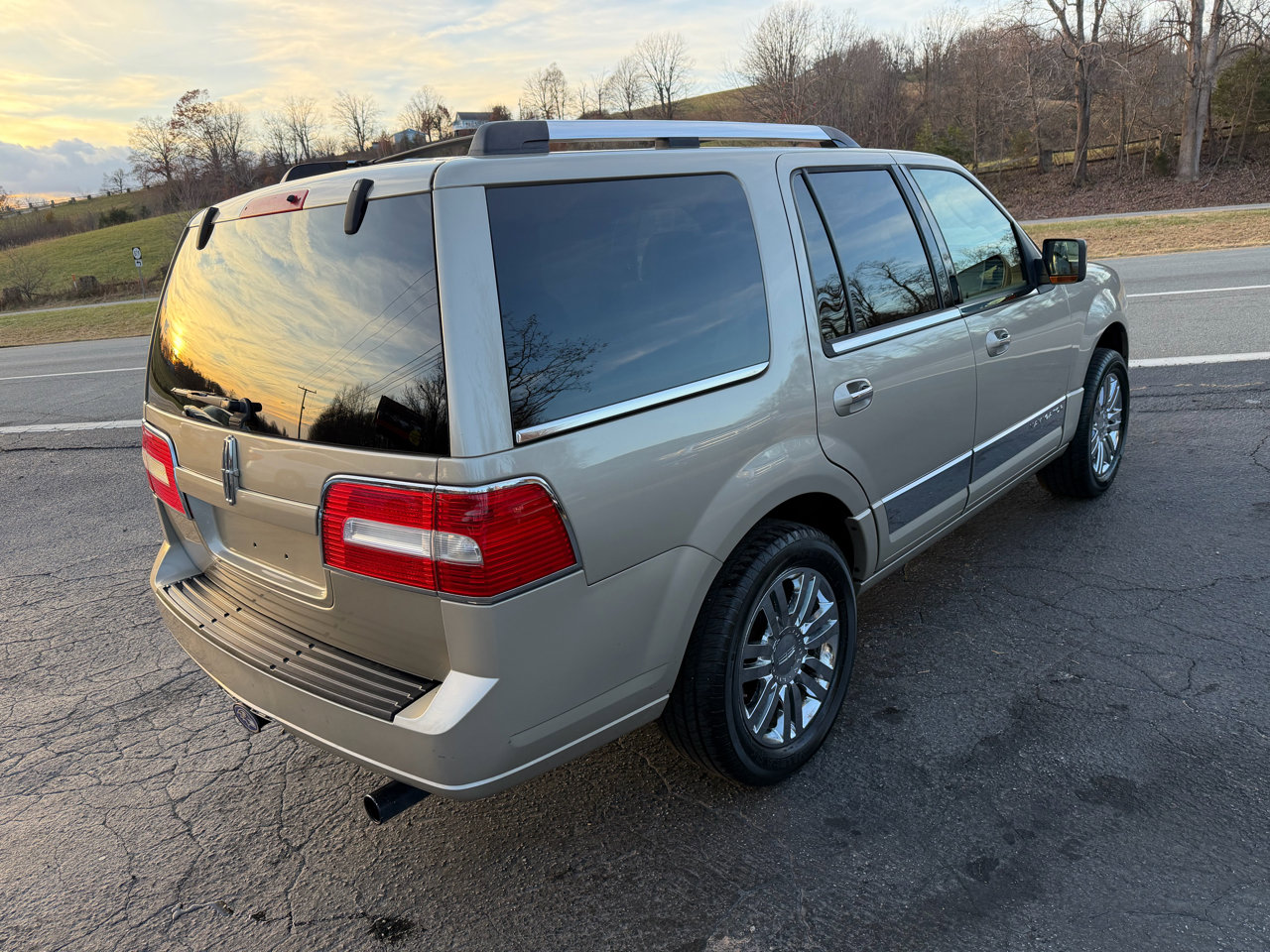 Used 2008 Lincoln Navigator 4WD image 7