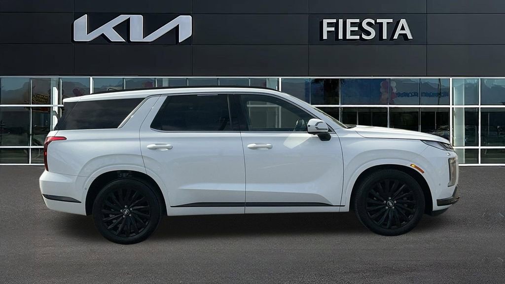 Used 2024 Hyundai Palisade Calligraphy image 6