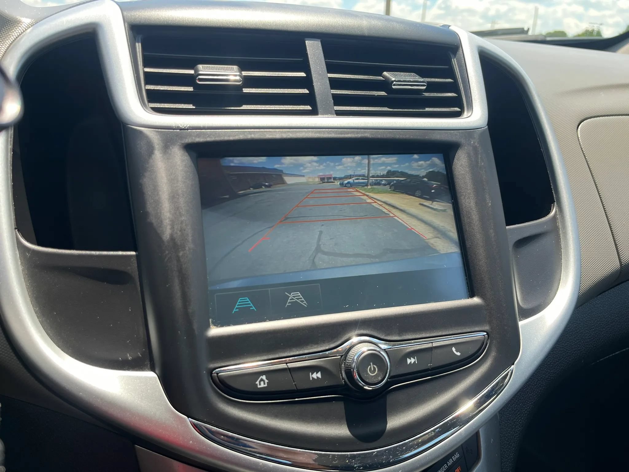 Used 2017 Chevrolet Sonic LT FWD image 17